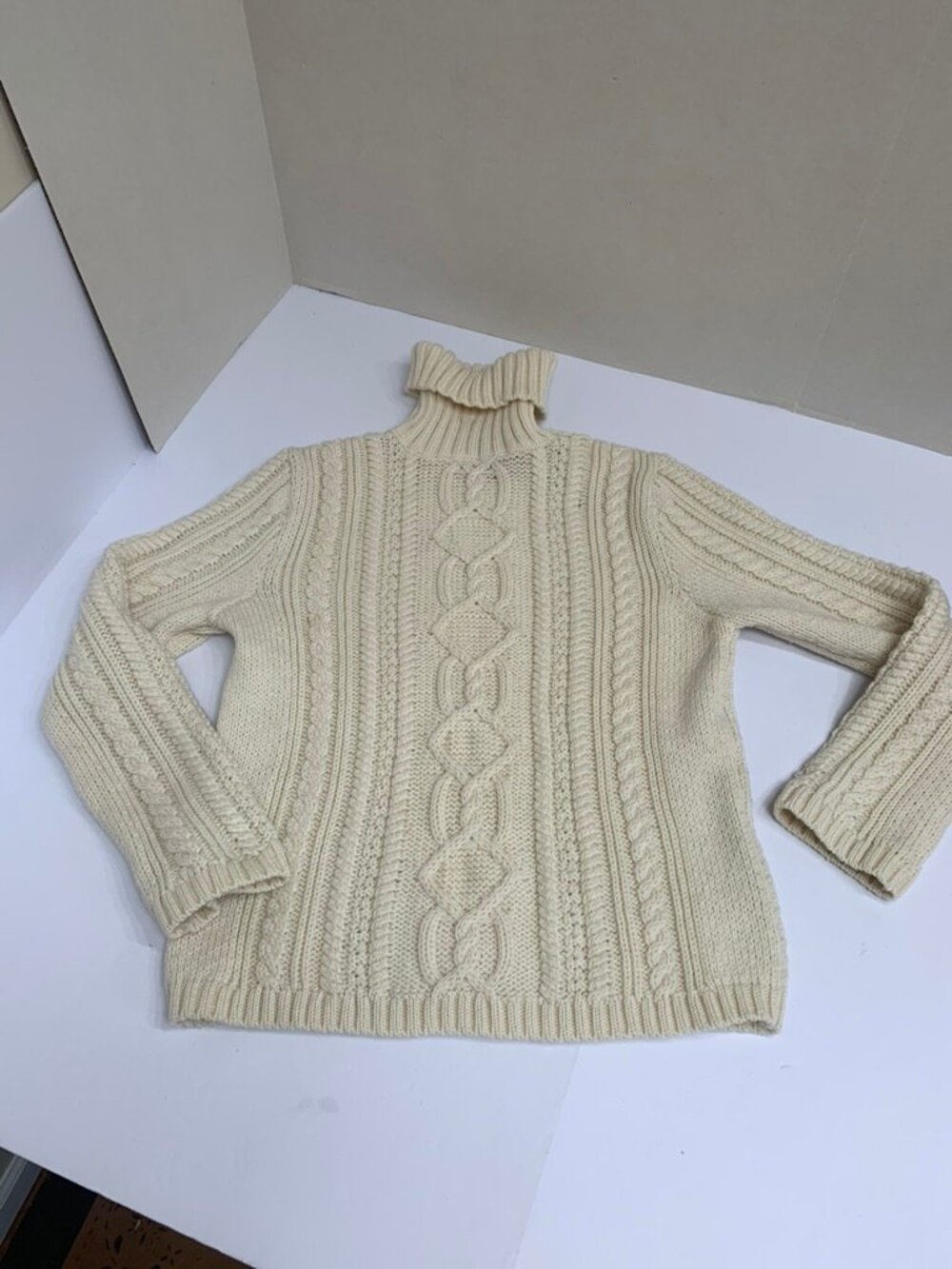 Paul James 100% Wool Cable Knit Turtleneck Sweater M Made England Cream